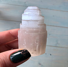 Load image into Gallery viewer, Selenite Tower