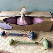 Load image into Gallery viewer, Gemstone Face Roller in New Jade with Bamboo Charcoal Konjac Face Sponge