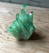Load image into Gallery viewer, Apple Aura Quartz Cluster
