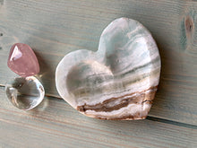 Load image into Gallery viewer, Caribbean Calcite Heart Trinket Dish
