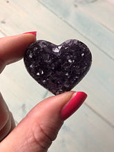 Load image into Gallery viewer, Amethyst Druze Heart 38 x 31mm
