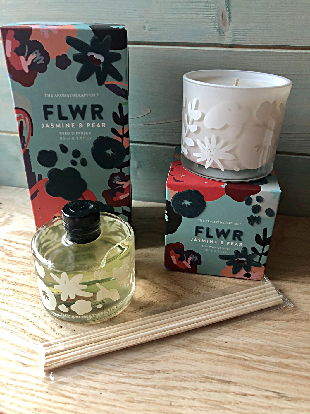 FLWR Jasmine & Pear Candle & Diffuser Luxury Gift Set