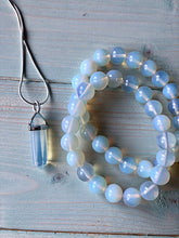 Load image into Gallery viewer, Chunky Opalite Bead Bracelet
